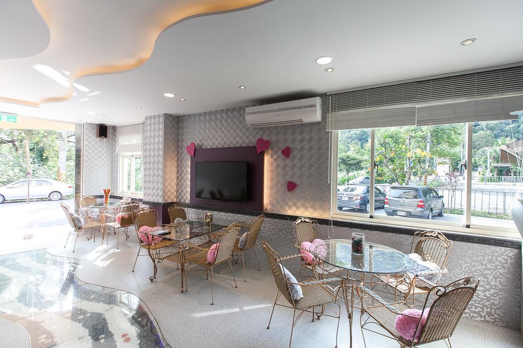 เลิฟเวอร์ โฮเต็ล Apartment เจียวซี ภายนอก รูปภาพ
